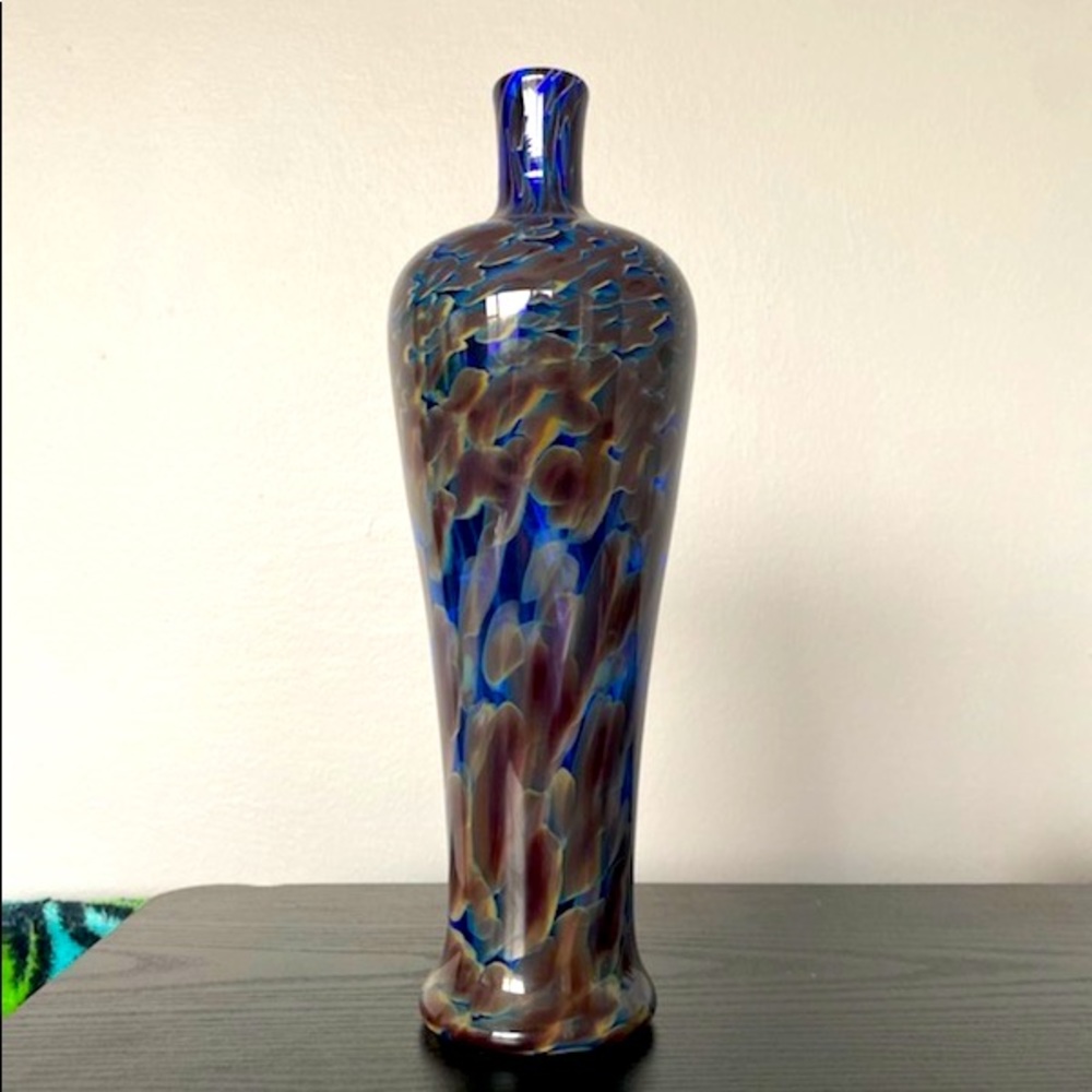 Hand blown glass vase